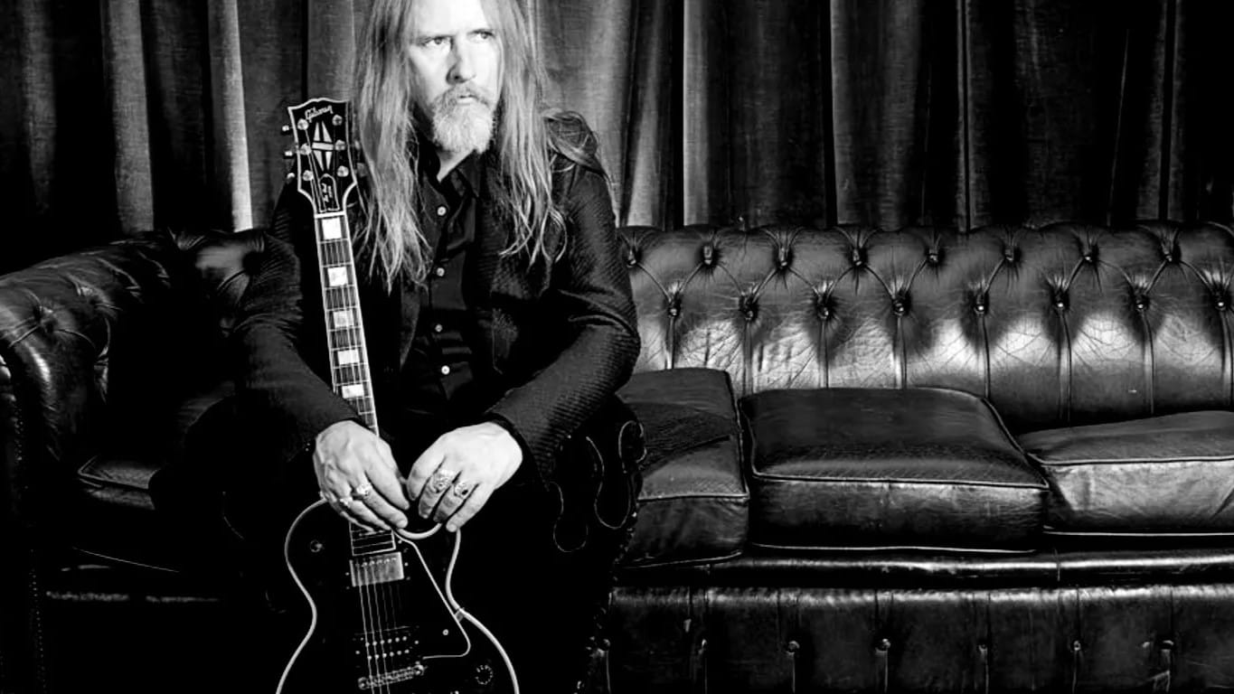 Jerry Cantrell revela interesse em colaborar com James Hetfield do Metallica
