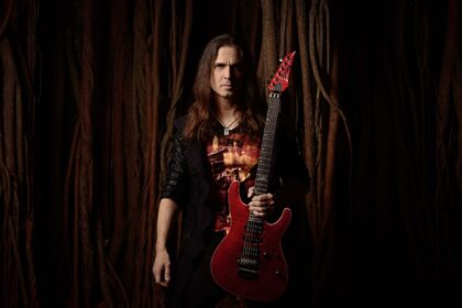 Kiko Loureiro detalha motivos de sua saída do Megadeth