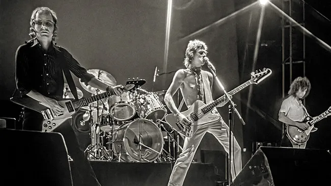 Caixa com doze discos Wishbone Ash Live At The BBC será lançada em março
