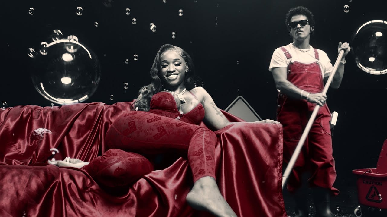  Sexyy Red e Bruno Mars lançam single “Fat Juicy & Wet”