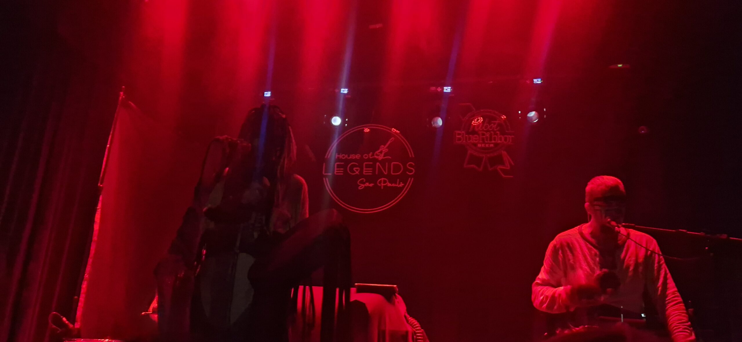Mortiis e Nytt Land mostram shows de resiliência com a melhor experiência folk
