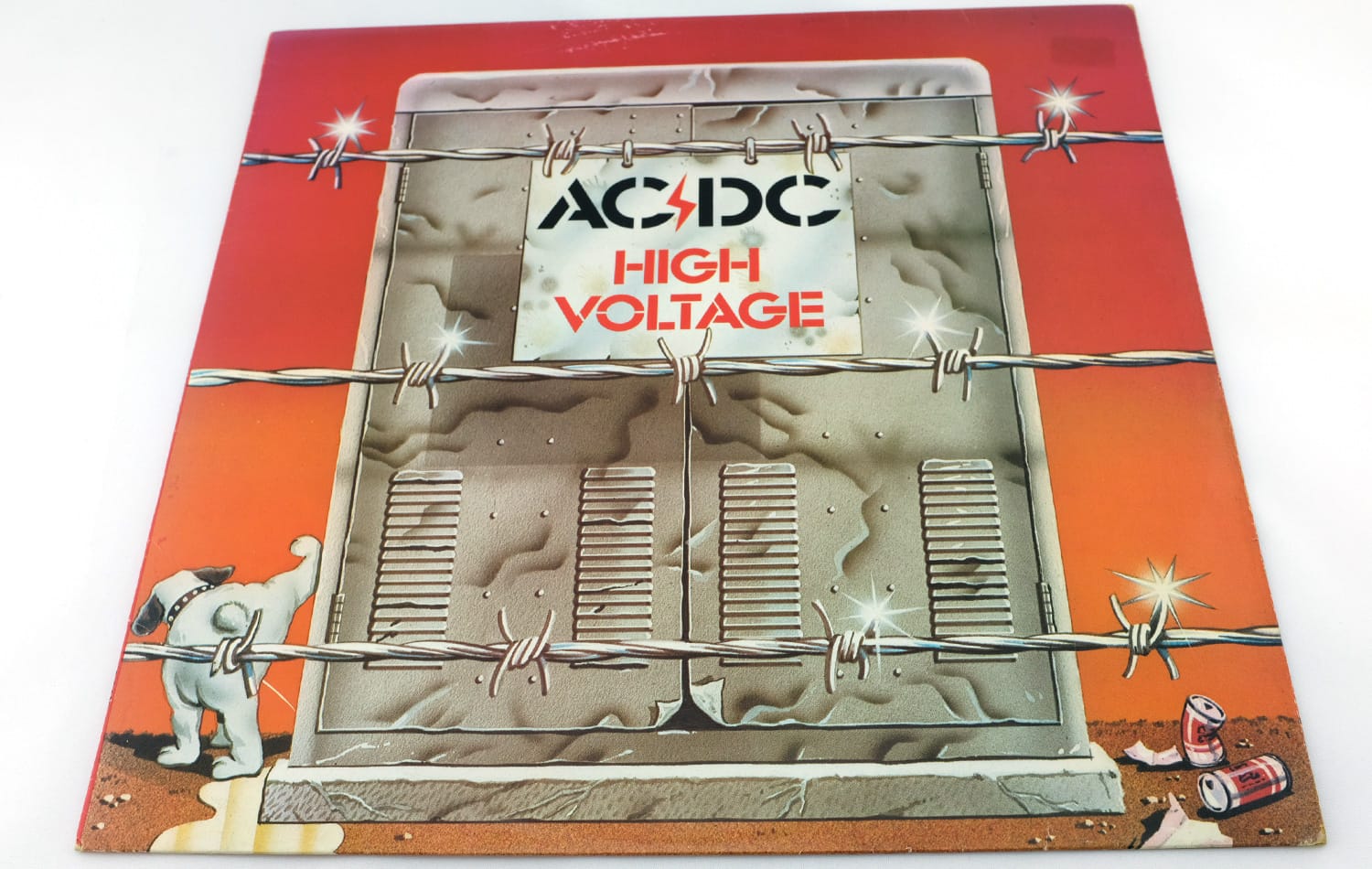 Capa do disco High Voltage do AC/DC, versão australiana