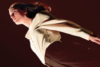 Deradoorian anuncia novo álbum “Ready For Heaven” e lança single “Set Me Free”