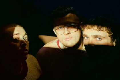 Mould anuncia novo EP, “Almost Feels Like A Purpose”, com single “Snails”