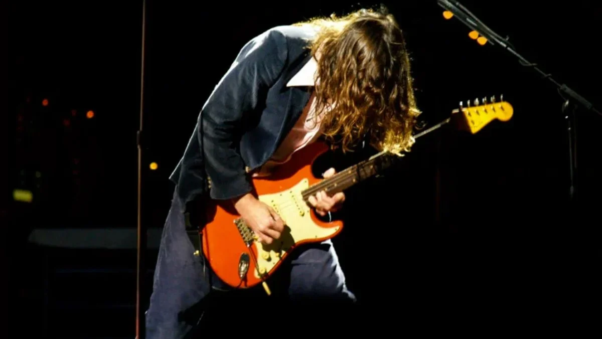 A música do Led Zeppelin que inspirou o retorno de John Frusciante à música