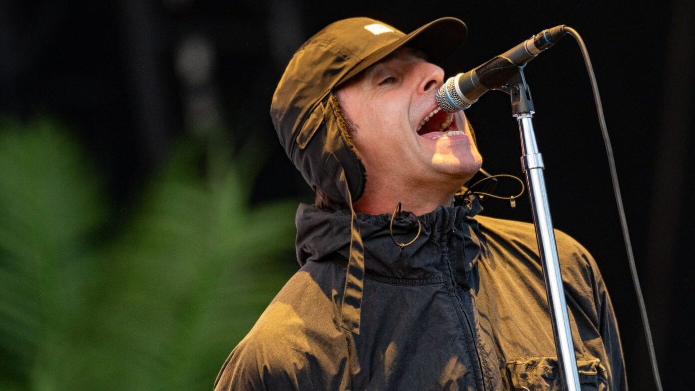 Liam Gallagher nega rumores sobre gastos com salário da turnê de reunião do Oasis