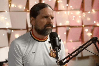 Andreas Kisser critica apego ao passado e defende o “agora” na música em entrevista ao podcast Corredor 5