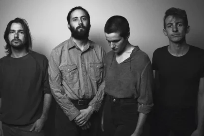 Big Thief lança EP beneficente para vítimas de incêndios em Los Angeles