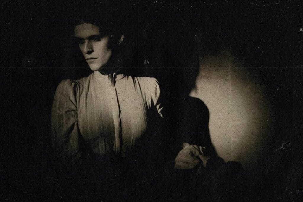 A silenciosa colina do novo LP de Ethel Cain, Perverts