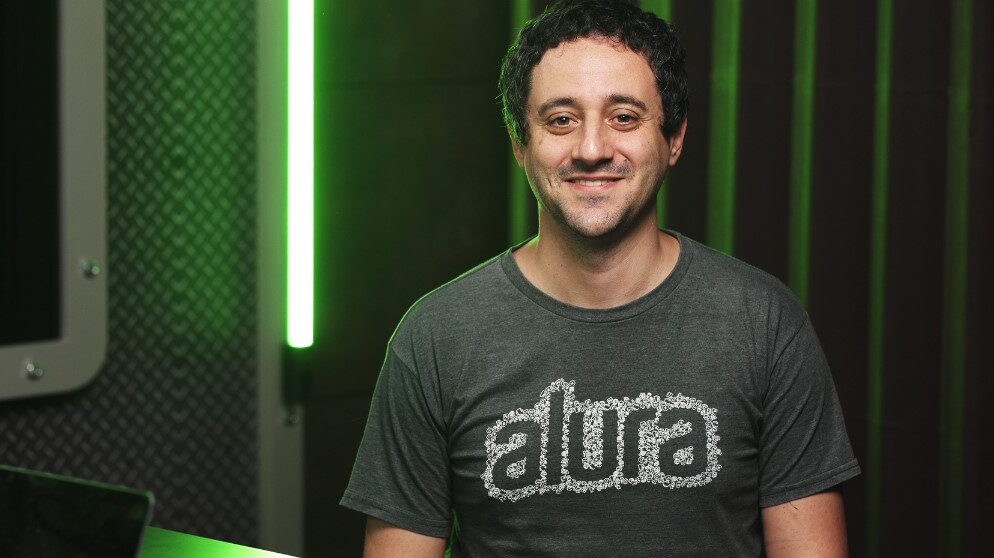 Guilherme Song fala da incessante busca pela imagem ideal no single “Reflexos na Academia feat Marianna Soter”