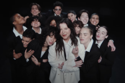 Lucy Dacus lança clipe de “Best Guess” com Cara Delevingne e Naomi McPherson no elenco