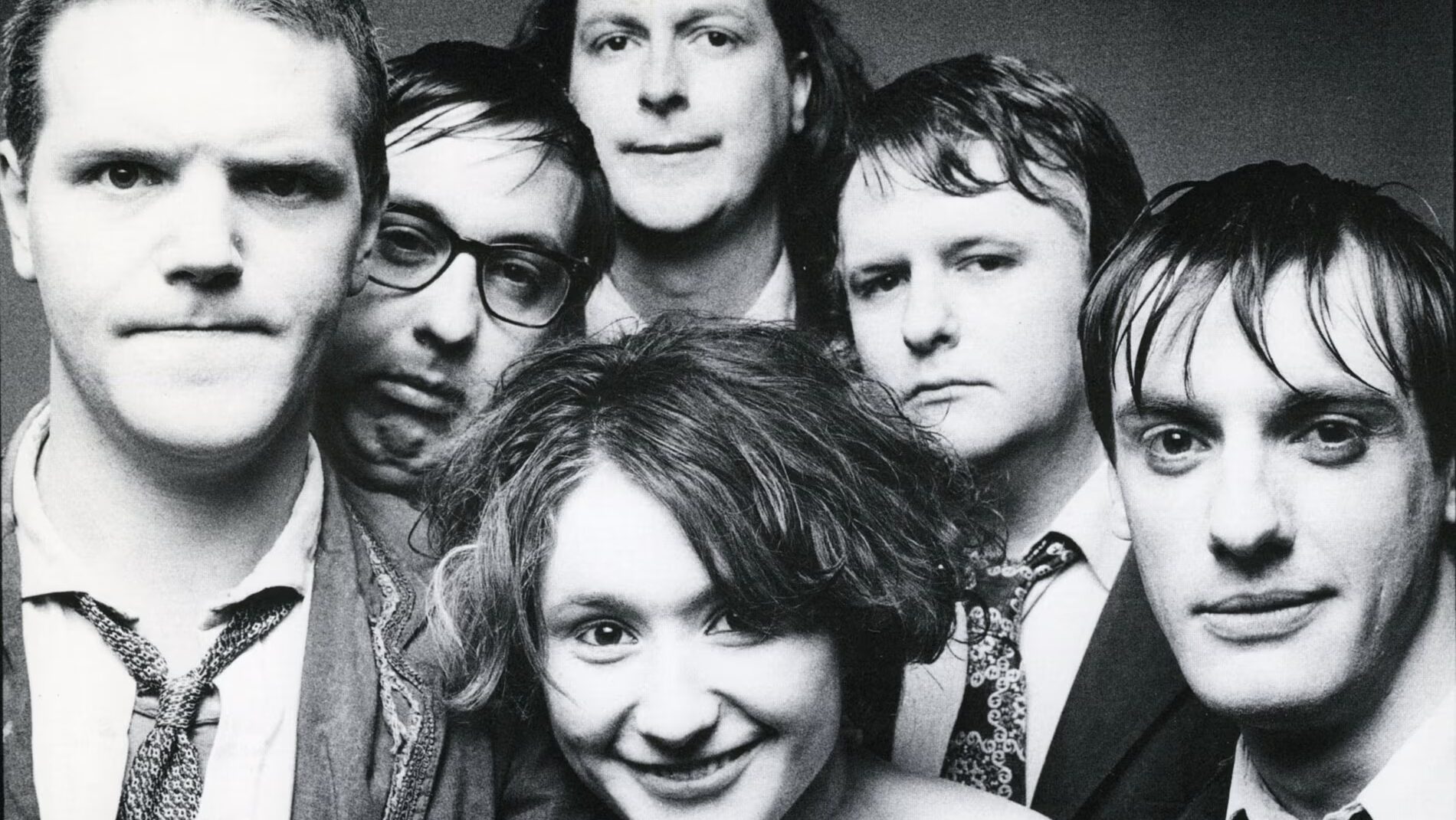 Cardiacs: Uma visão sobre a banda que está lançando álbum póstumo e livro de memórias