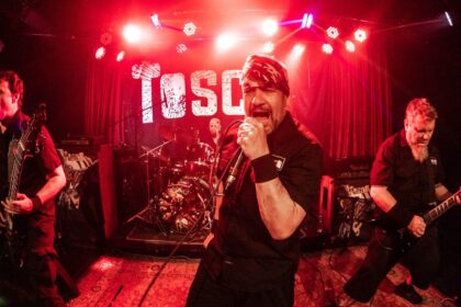 Tosco empunha o facão afiado em novo e violento álbum ao vivo!