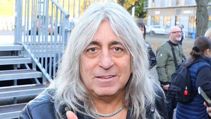 Mikkey Dee retorna aos palcos após enfrentar infecção grave e recebe apoio do filho em show do Scorpions