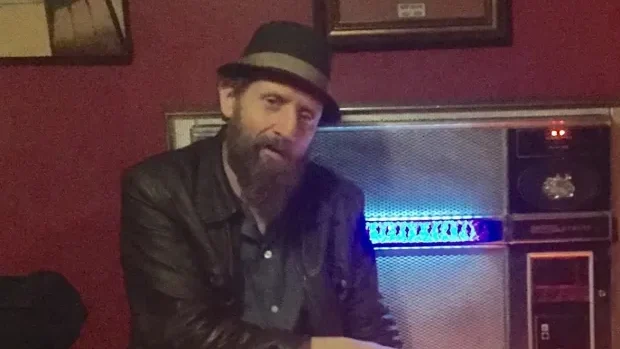 Paul ‘Wags’ Wagstaff, guitarrista das bandas Happy Mondays e Black Grape, morre aos 60 anos