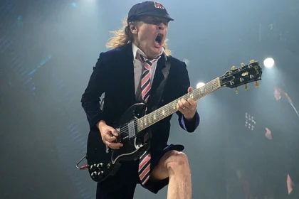 Angus Young escolhe o álbum definitivo do AC/DC para guitarristas