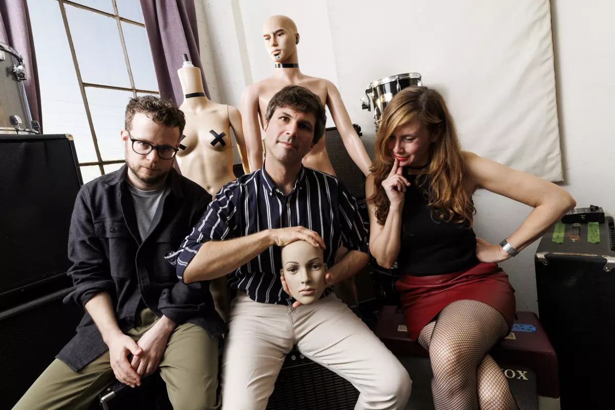 Mark “Echo” Edwards, Greg Katz e Amanda Tannen do Cheekface - Foto: Carlin Stiehl / Times