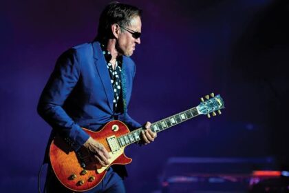 Joe Bonamassa lança novo single, Still Walking With Me