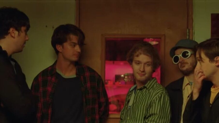 Novo trailer de “Range Life” destaca humor e drama na biopic do Pavement