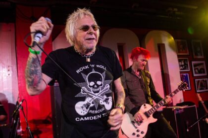 Integrantes do U.K. Subs tem entrada negada nos EUA para show em festival punk