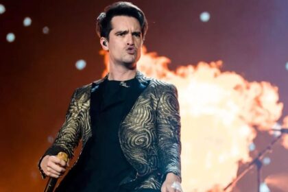 A origem do nome Panic! At the Disco e sua conexão com a cena emo dos anos 2000