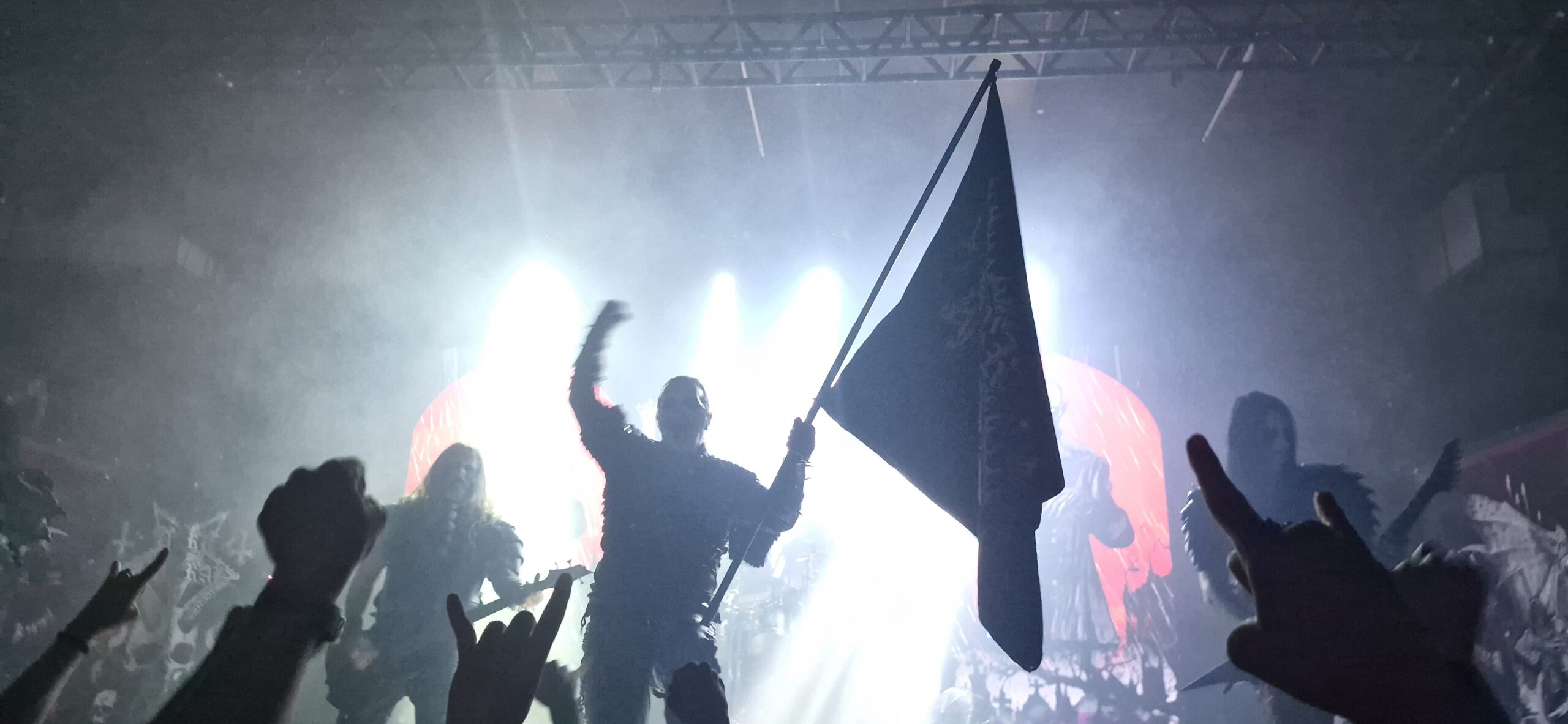 Do cancelamento ao culto: Black Metal ressurge em São Paulo com Dark Funeral