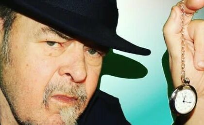Morre David Thomas, vocalista do Pere Ubu e pioneiro do art punk, aos 71 anos