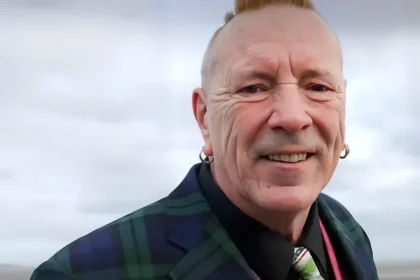 Sex Pistols enfrentam críticas de John Lydon por nova formação
