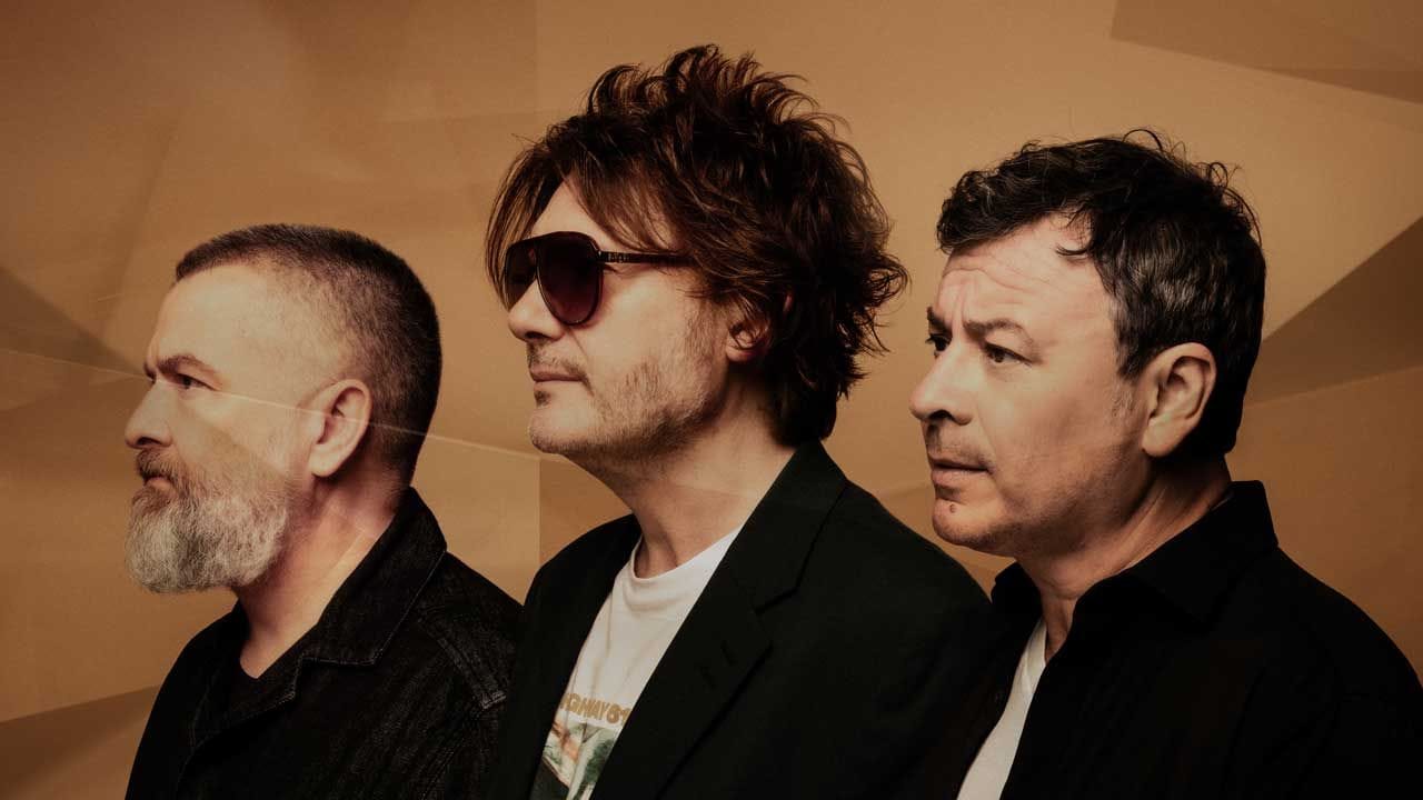 Manic Street Preachers ganha biografia musical com 168 faixas destrinchadas em livro autorizado