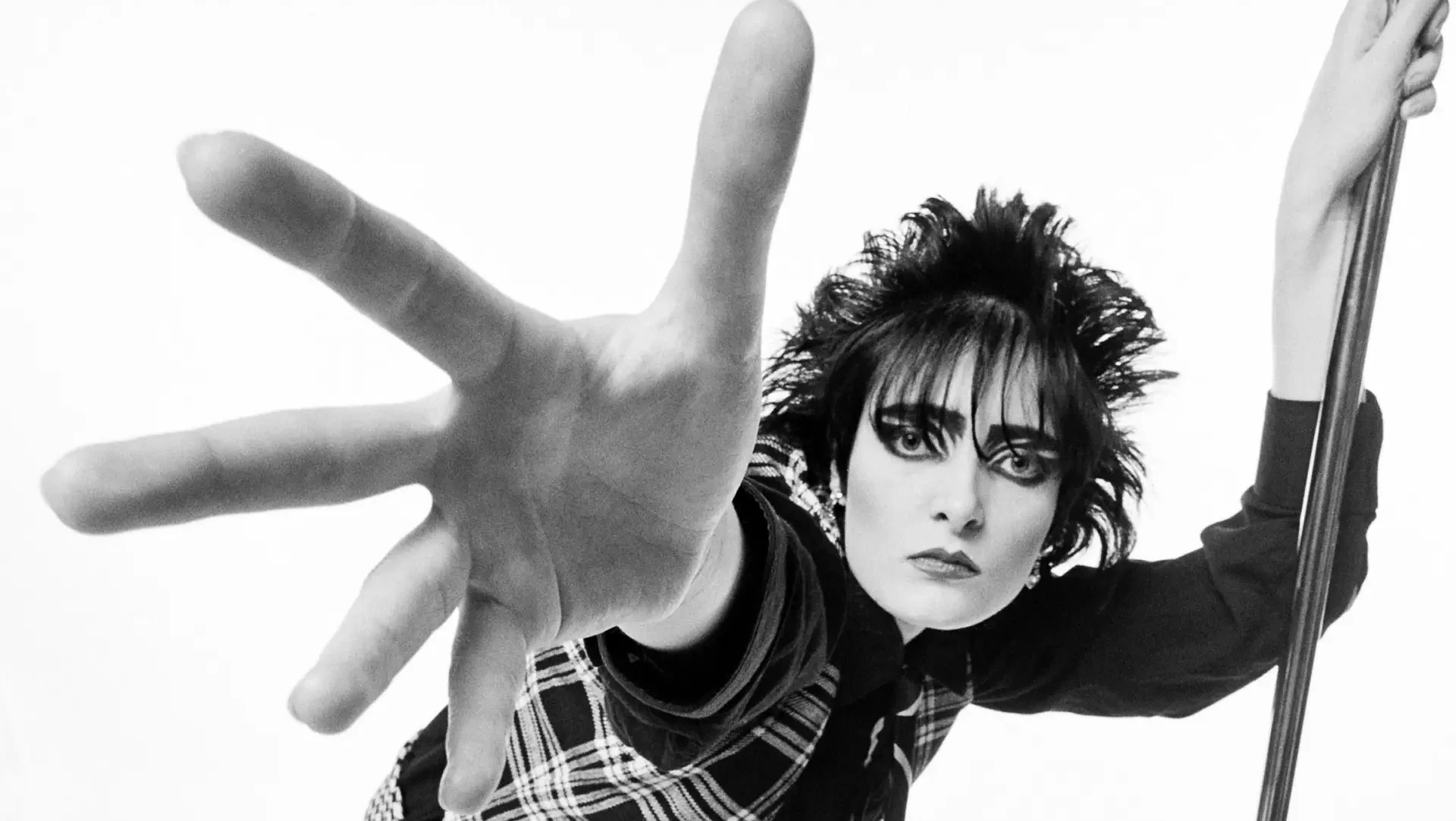 Siouxsie and the Banshees: intensidade sombria e inventividade em alta voltagem