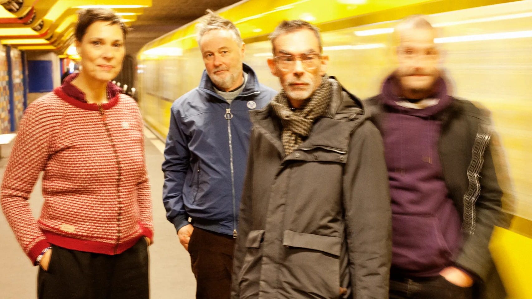 Stereolab anuncia primeiro álbum em 15 anos e divulga nova faixa “Aerial Troubles”