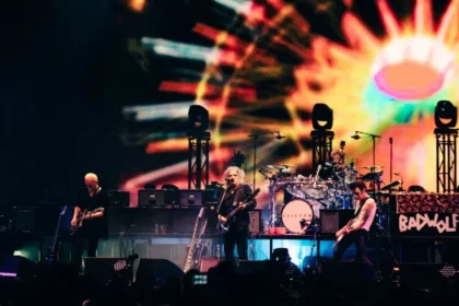 The Cure anuncia álbum de remixes com nomes como Four Tet, Chino Moreno e Mogwai