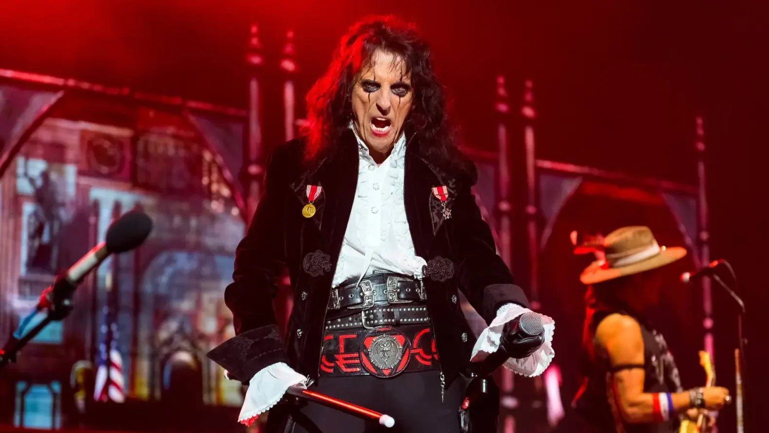Alice Cooper anuncia primeiro álbum com os companheiros de banda originais em 51 anos
