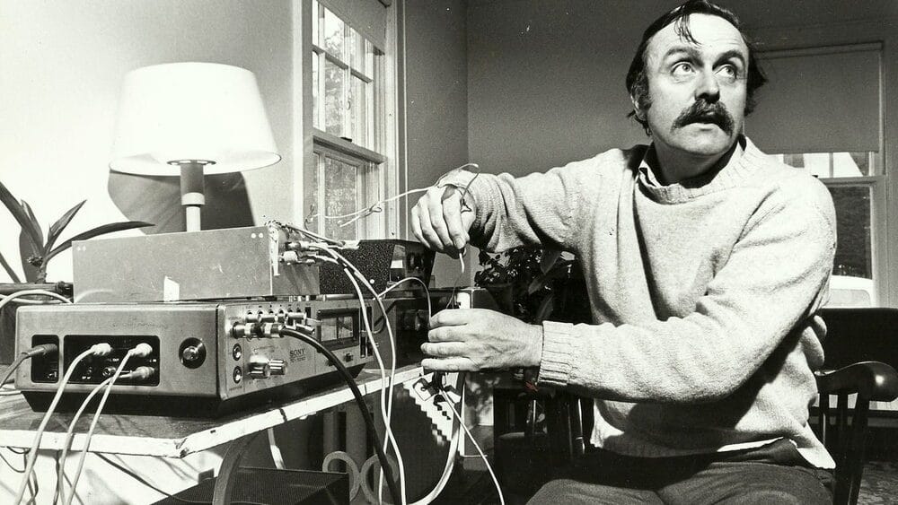 Cientistas usam células do cérebro de compositor de vanguarda morto para criar nova música