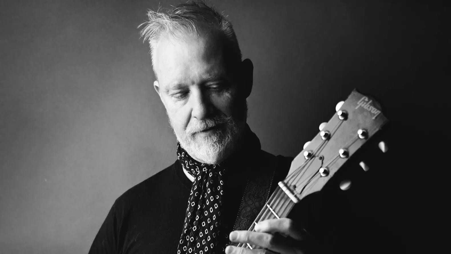 Chris Barron relembra os excessos e mudanças pessoais desde o auge do Spin Doctors