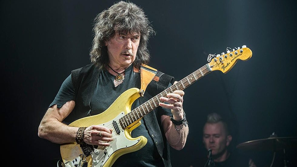 Ritchie Blackmore reduz turnês por recomendações médicas após problemas cardíacos