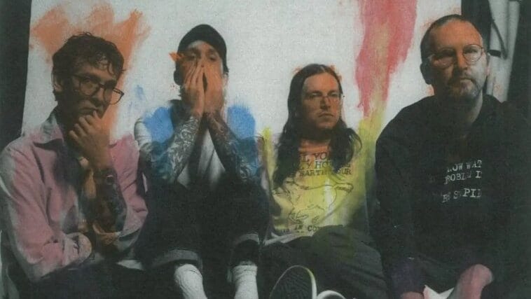 Hotline TNT anuncia novo álbum “Raspberry Moon” com a faixa “Julia’s War”