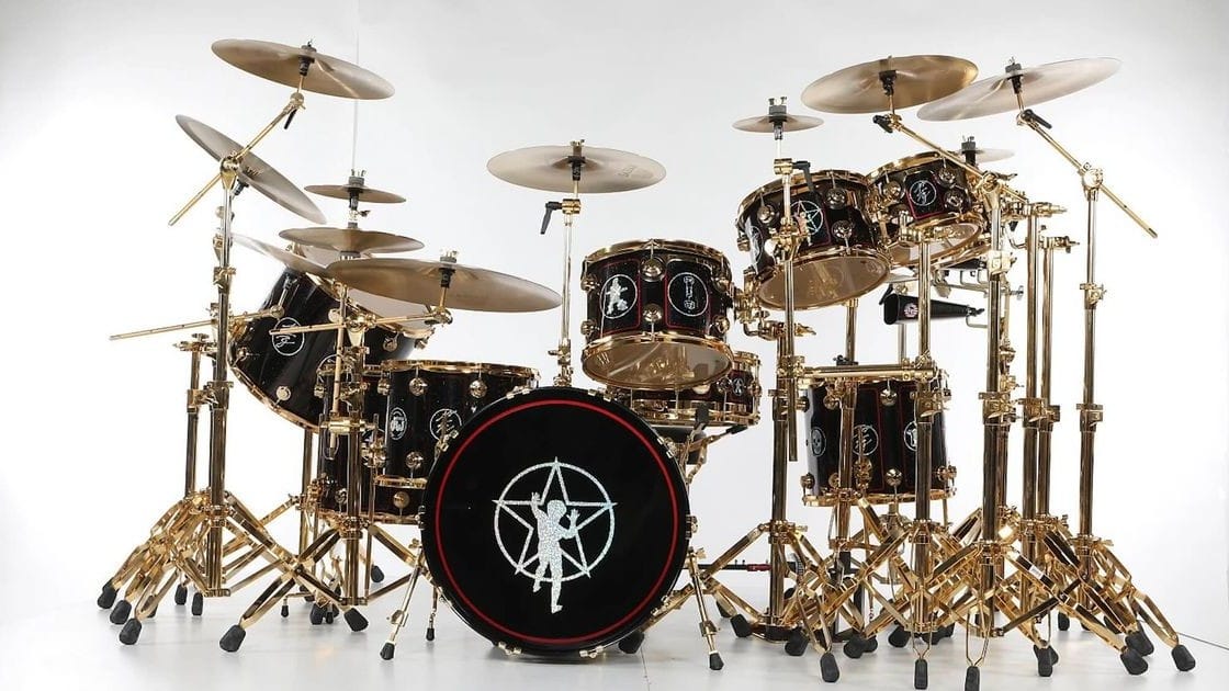 Bateria DW R30 homenageia Neil Peart e volta ao mercado por valor milionário
