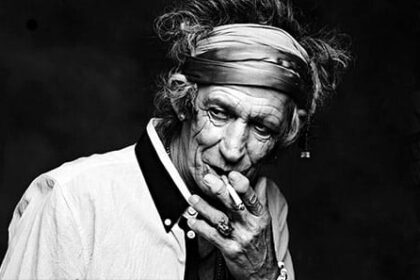 Keith Richards relembra como gravou “Happy” antes que Mick Jagger tomasse a música