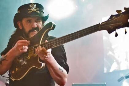 O solo de baixo que mudou tudo, segundo Lemmy Kilmister