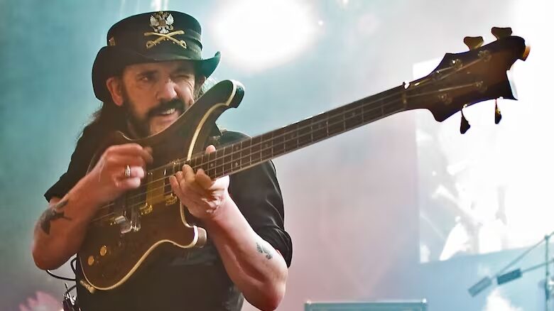 O solo de baixo que mudou tudo, segundo Lemmy Kilmister
