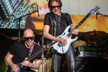 Steve Vai coloca sua casa de longa data na Califórnia por quase US$ 11,8 milhões