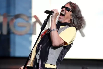 Kelly Hansen deixa o Foreigner