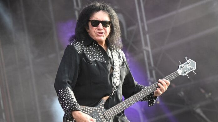 Gene Simmons relembra estreia do Kiss: “Talvez o disco mais honesto que fizemos”