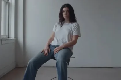 Lorde mergulha no surreal em novo single “Man of the Year”