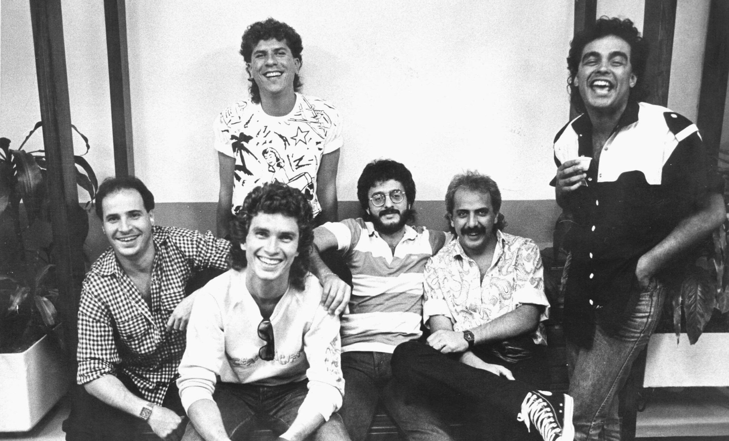 O AOR Hedonista: A trilha sonora dourada do prazer sem culpa