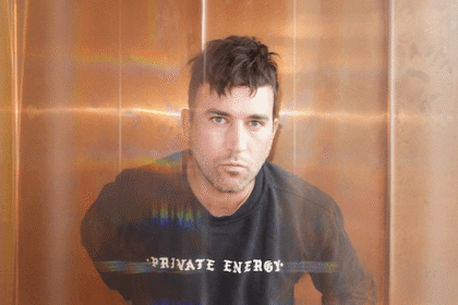 Sufjan Stevens reflete sobre erotismo na religião e relança demo de “Death with Dignity”