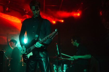 The Wants anuncia novo álbum e antecipa faixa com críticas ao excesso de informação