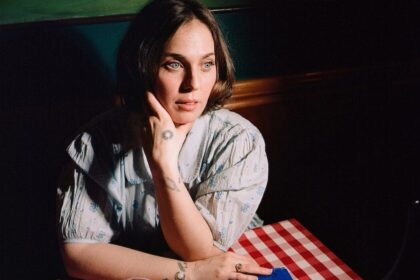 U.S. Girls anuncia novo disco e apresenta faixa “Bookends”