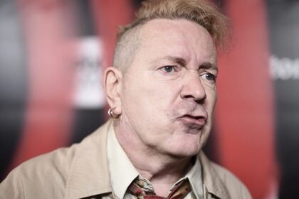 John Lydon questiona permanência dos Rolling Stones nos palcos: “Faltam ideias”